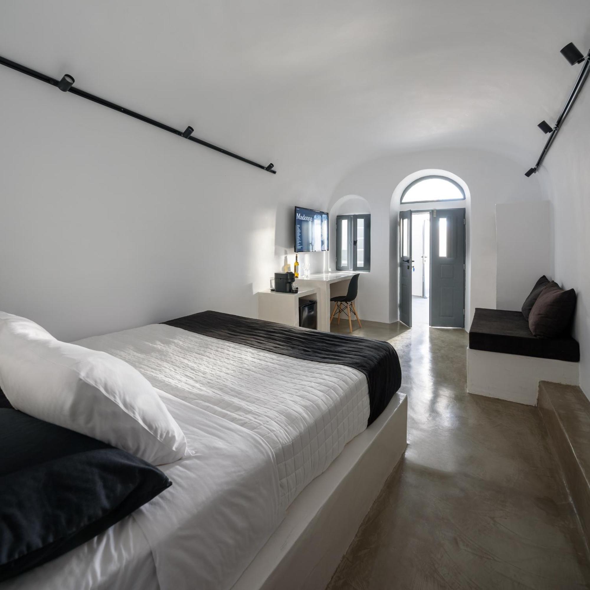 Pyrgos Cave Suites Exterior photo